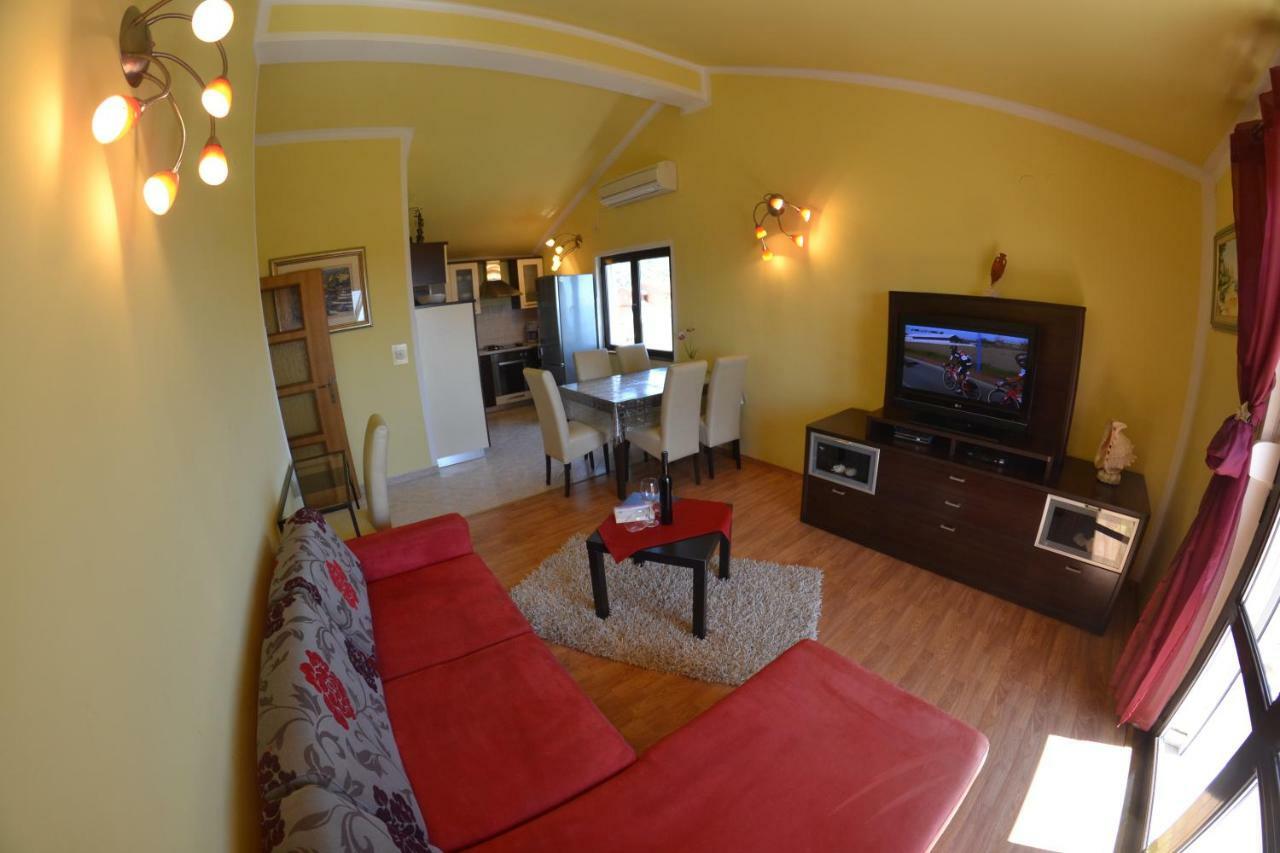 Apartman Jadranka Palit Bagian luar foto